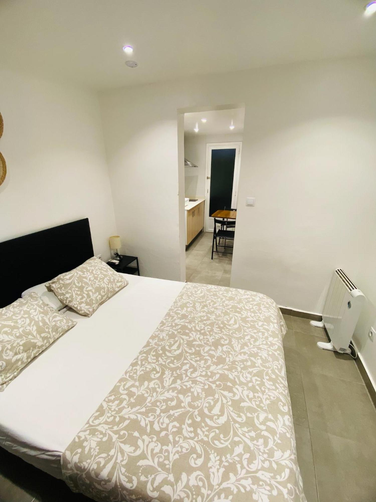 Apartamentos Con Bano Privado Frente Al Metro L5 Barcelona-Hospitalet L'Hospitalet de Llobregat Extérieur photo