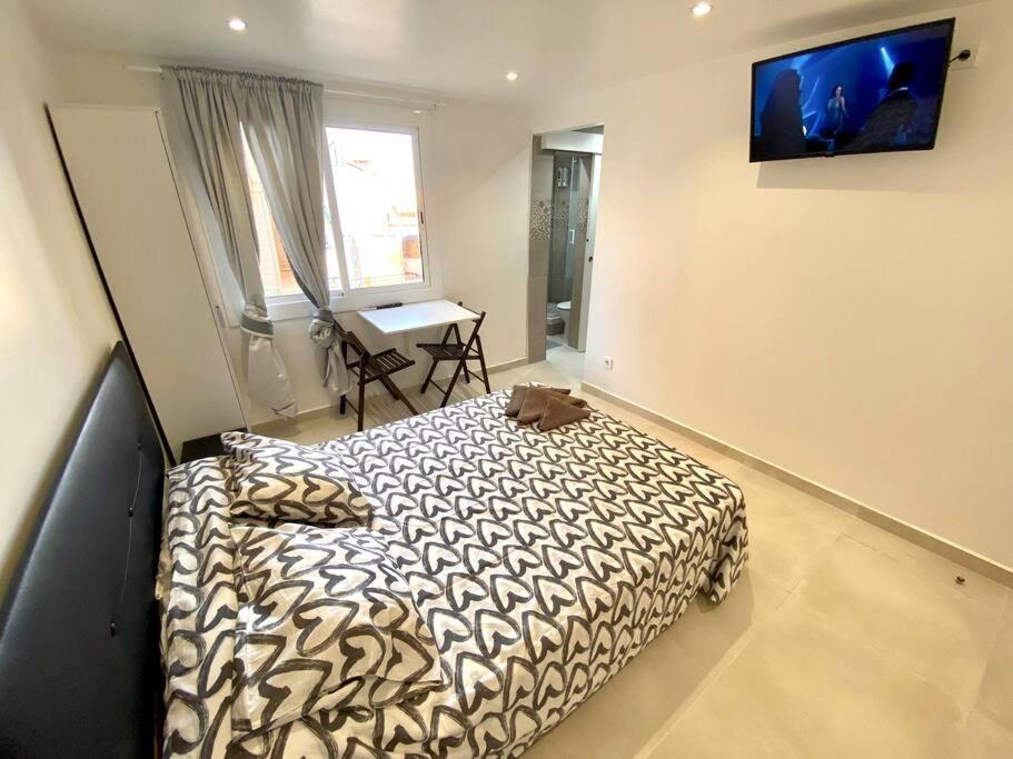 Apartamentos Con Bano Privado Frente Al Metro L5 Barcelona-Hospitalet L'Hospitalet de Llobregat Extérieur photo